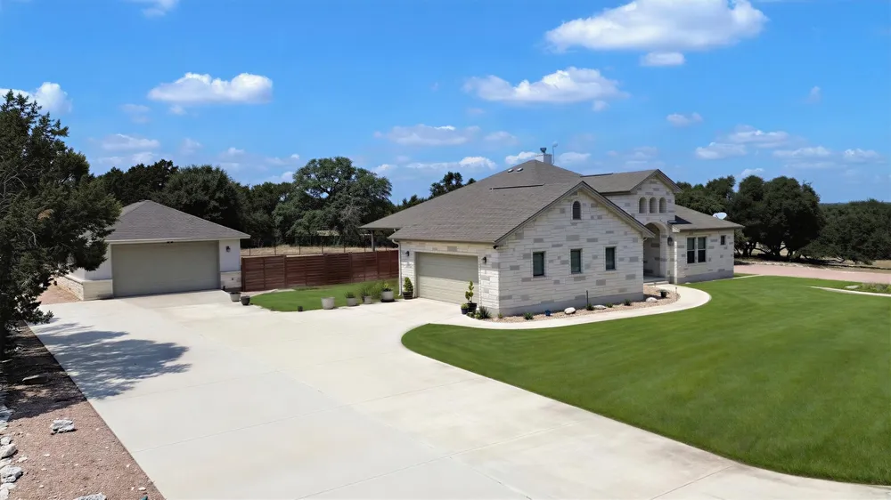 404 First Down Dash Burnet, TX 78611