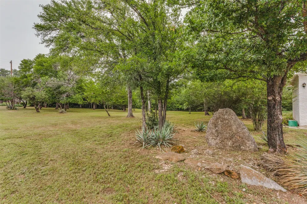 201 Lakeridge Road Lakeside, TX 76108