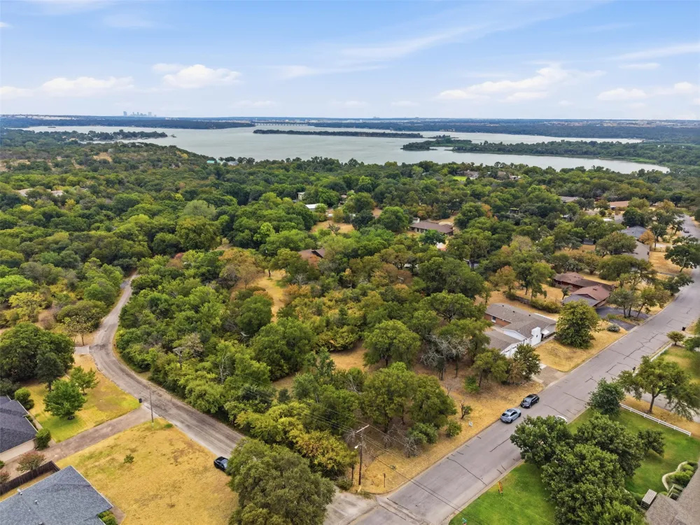 201 Lakeridge Road Lakeside, TX 76108