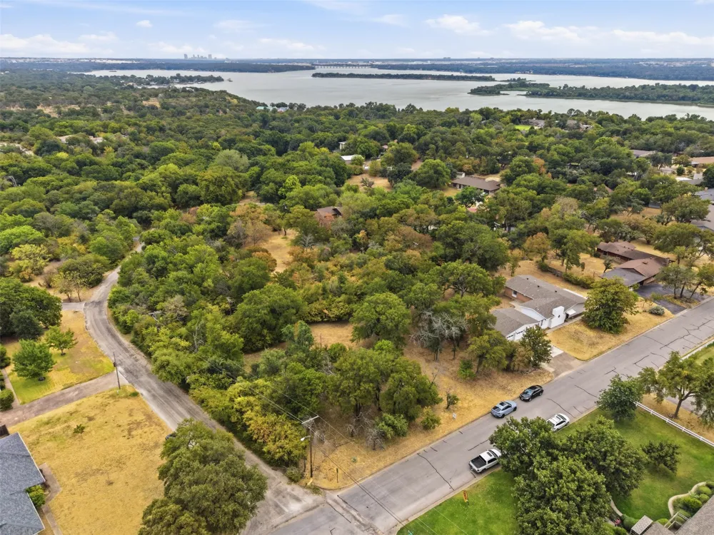 201 Lakeridge Road Lakeside, TX 76108