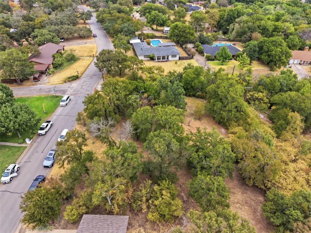 201 Lakeridge Road Lakeside, TX 76108