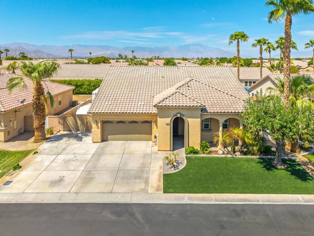 41367 Farmer Court Indio, CA 92203