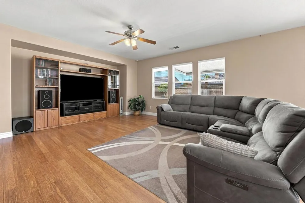 41367 Farmer Court Indio, CA 92203