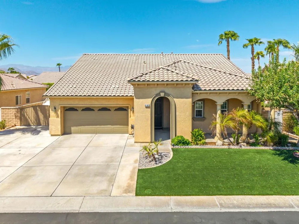 41367 Farmer Court Indio, CA 92203