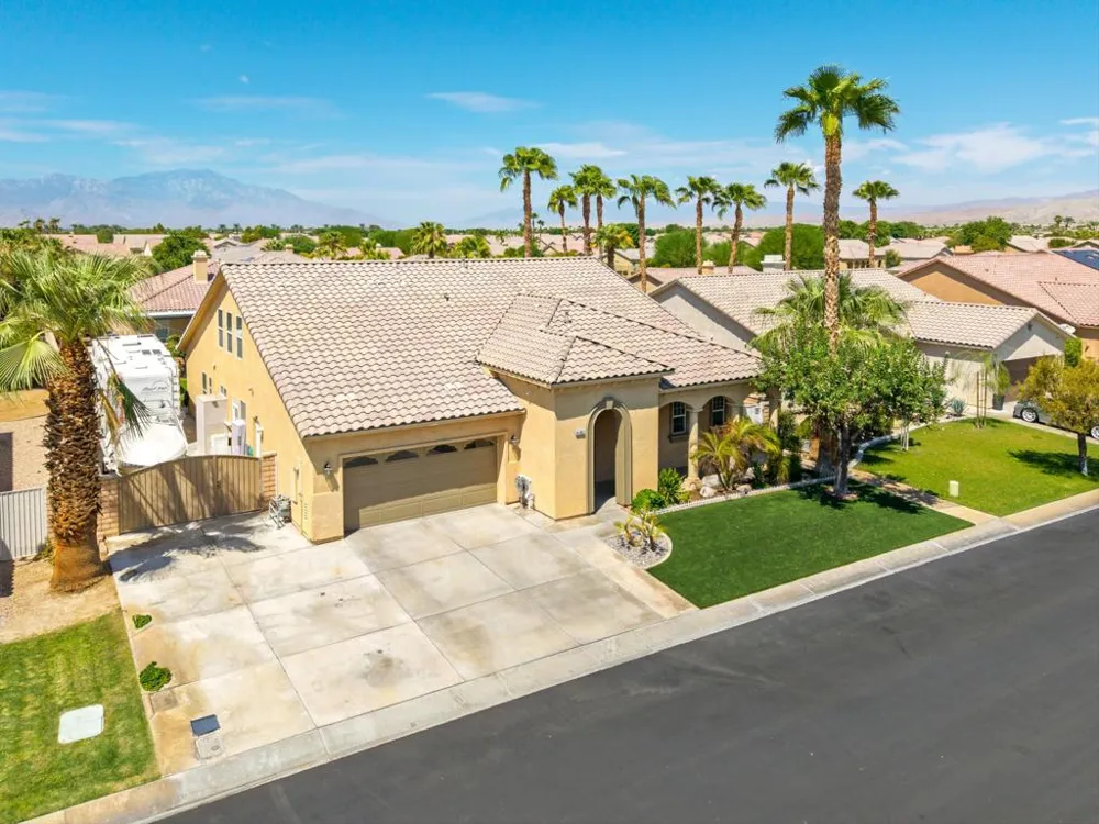 41367 Farmer Court Indio, CA 92203