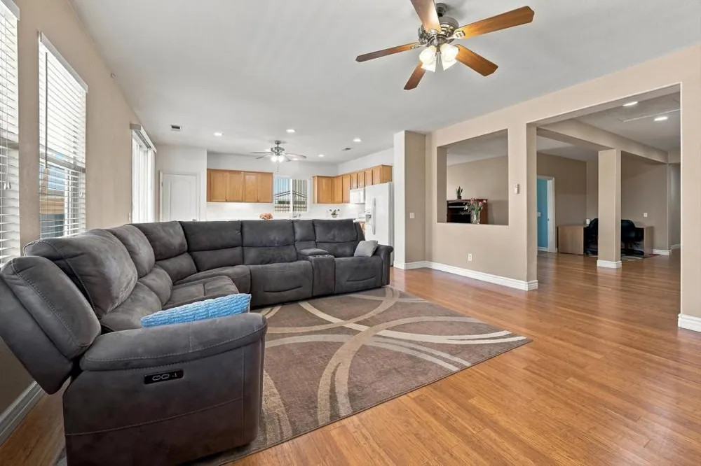 41367 Farmer Court Indio, CA 92203
