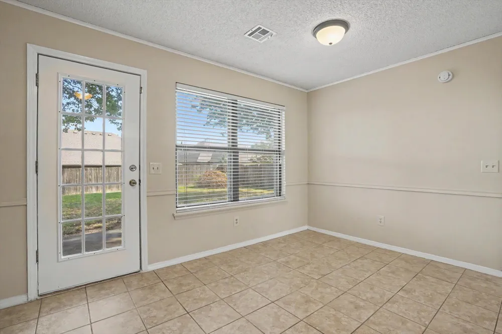 1612 W Delmar Street Broken Arrow, OK 74012