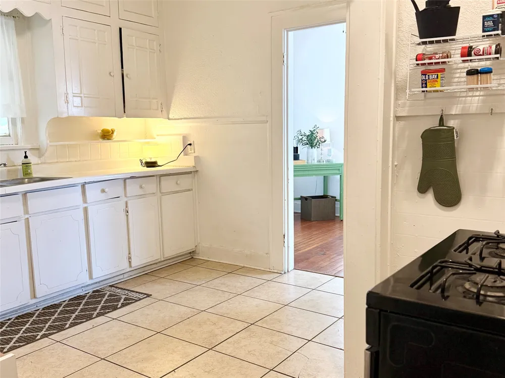 944 Marion Avenue Fort Worth, TX 76104
