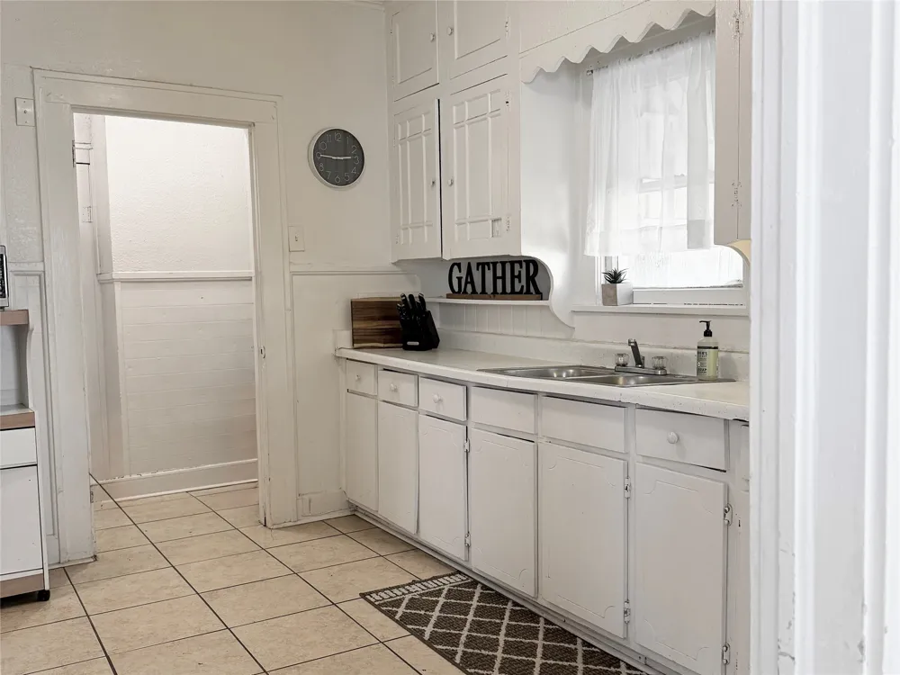944 Marion Avenue Fort Worth, TX 76104