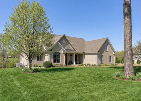 524 Country Club Dr