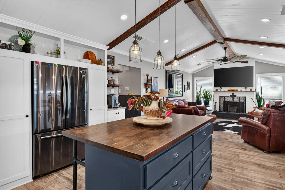 424 Fm 1563 Wolfe City, TX 75496