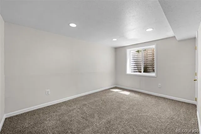 6130 E 61st Avenue Commerce City, CO 80022