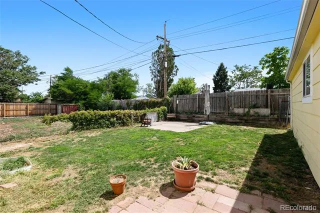 6130 E 61st Avenue Commerce City, CO 80022