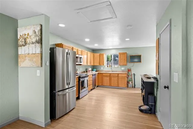 6130 E 61st Avenue Commerce City, CO 80022