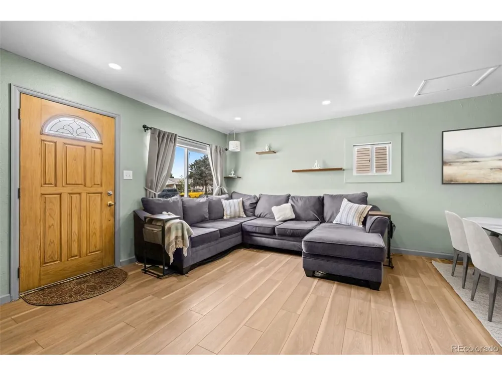 6130 E 61st Avenue Commerce City, CO 80022