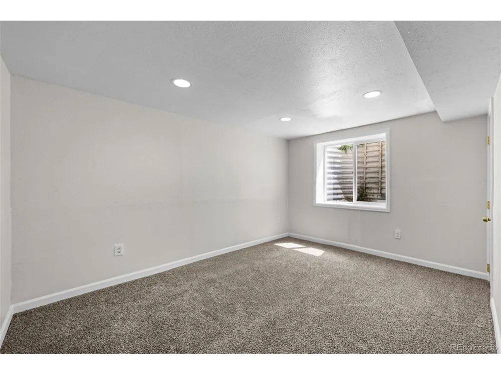 6130 E 61st Avenue Commerce City, CO 80022