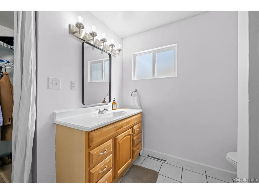 6130 E 61st Avenue Commerce City, CO 80022