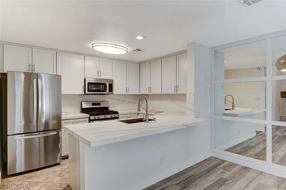 2633 S Durango Drive #201 Las Vegas, NV 89117