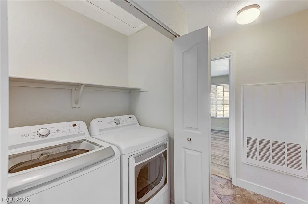 2633 S Durango Drive #201 Las Vegas, NV 89117