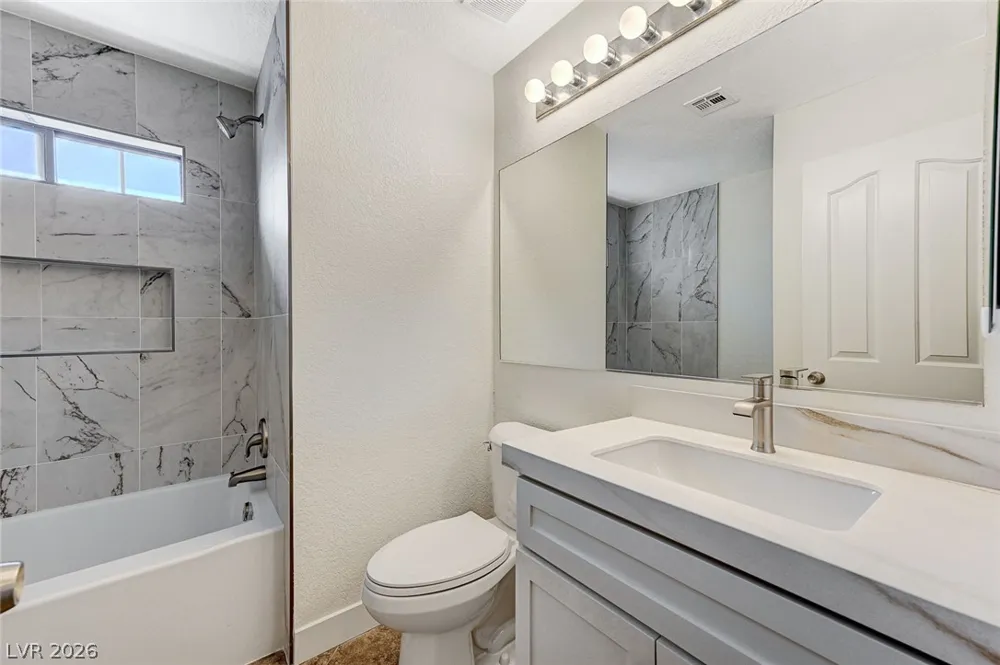 2633 S Durango Drive #201 Las Vegas, NV 89117