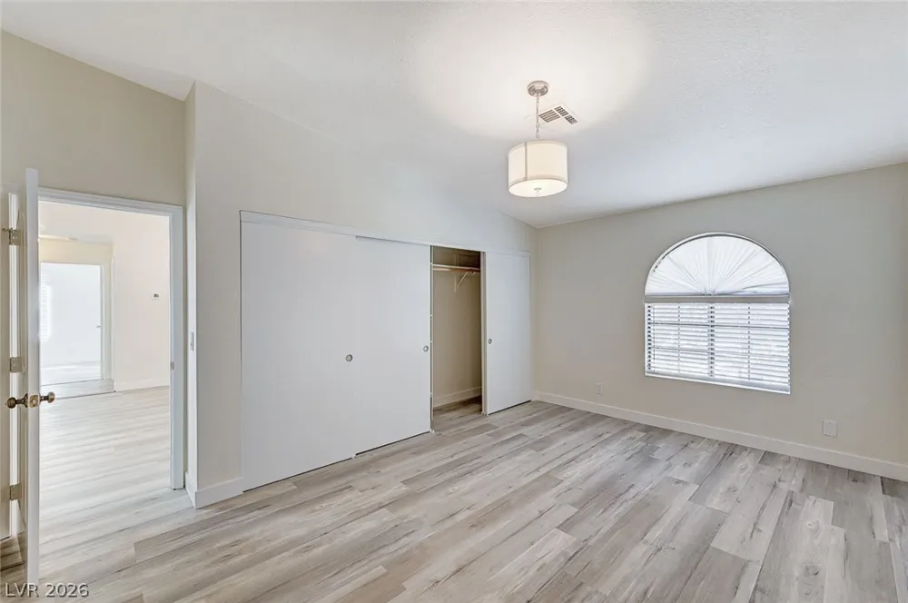 2633 S Durango Drive #201 Las Vegas, NV 89117