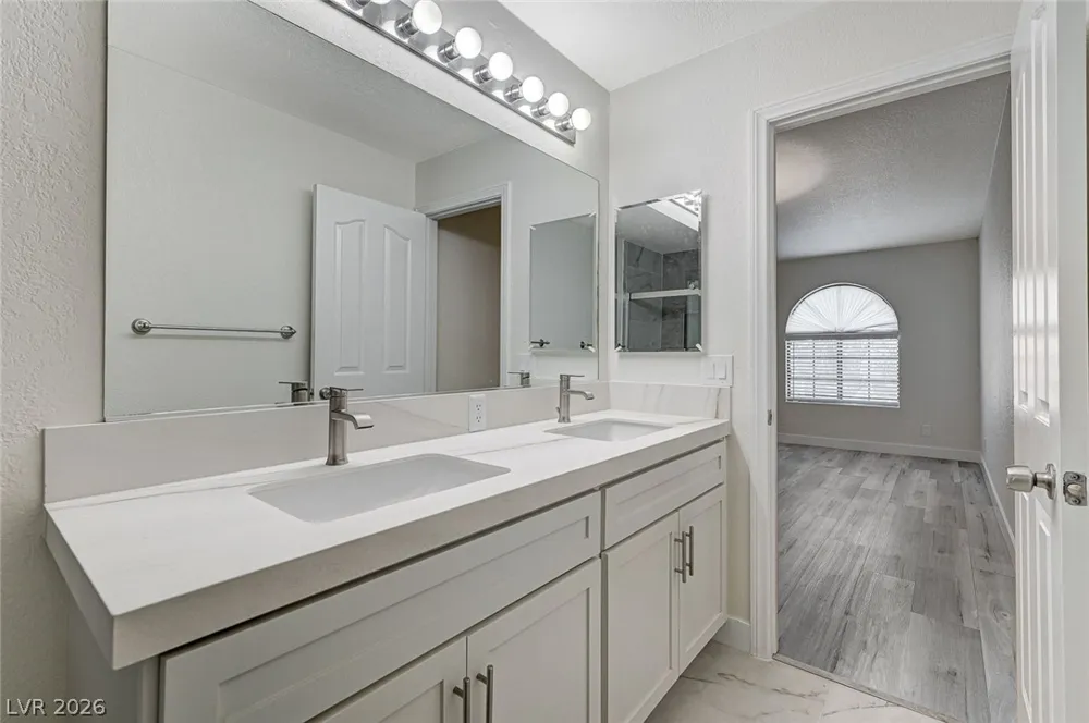 2633 S Durango Drive #201 Las Vegas, NV 89117