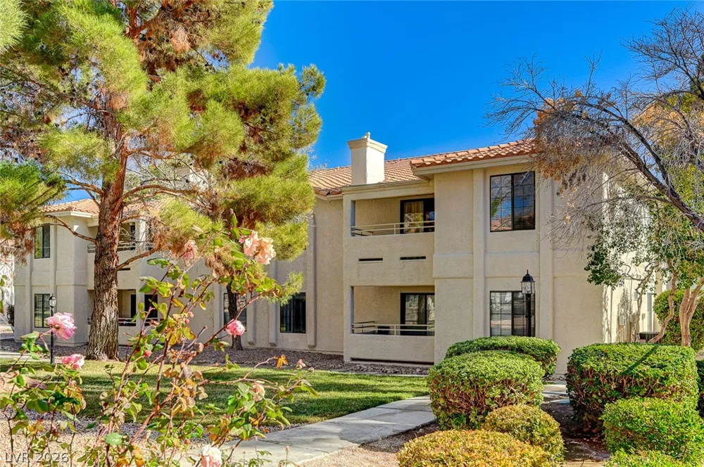 2633 S Durango Drive #201 Las Vegas, NV 89117