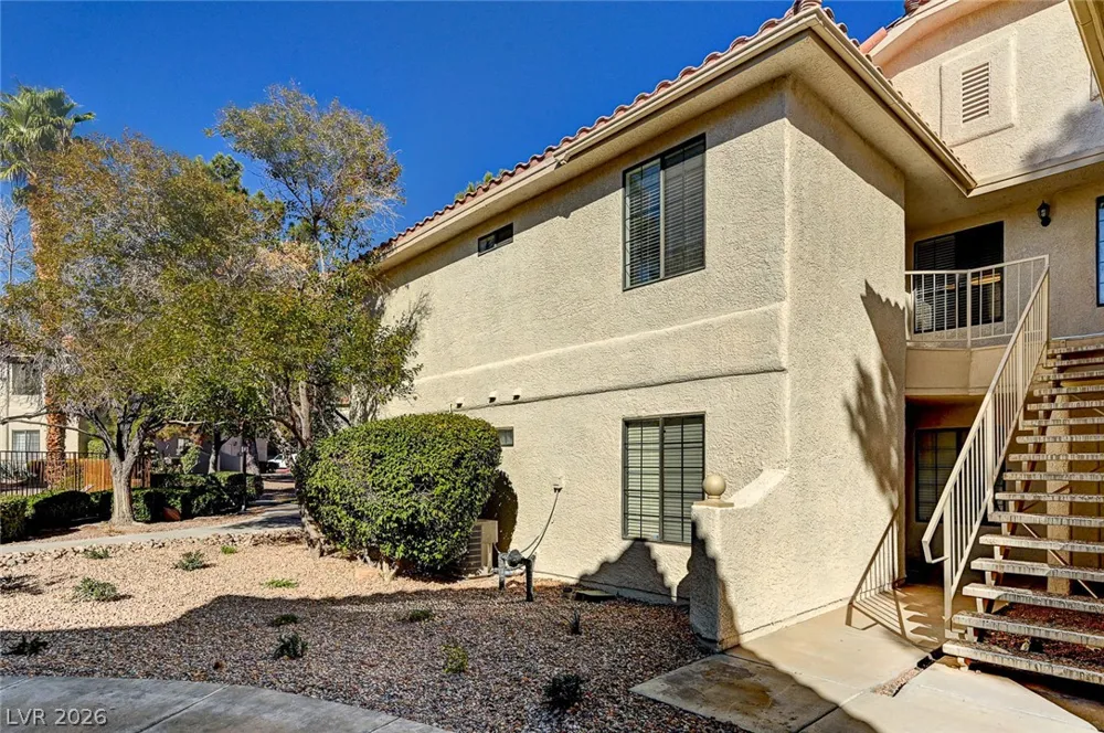 2633 S Durango Drive #201 Las Vegas, NV 89117