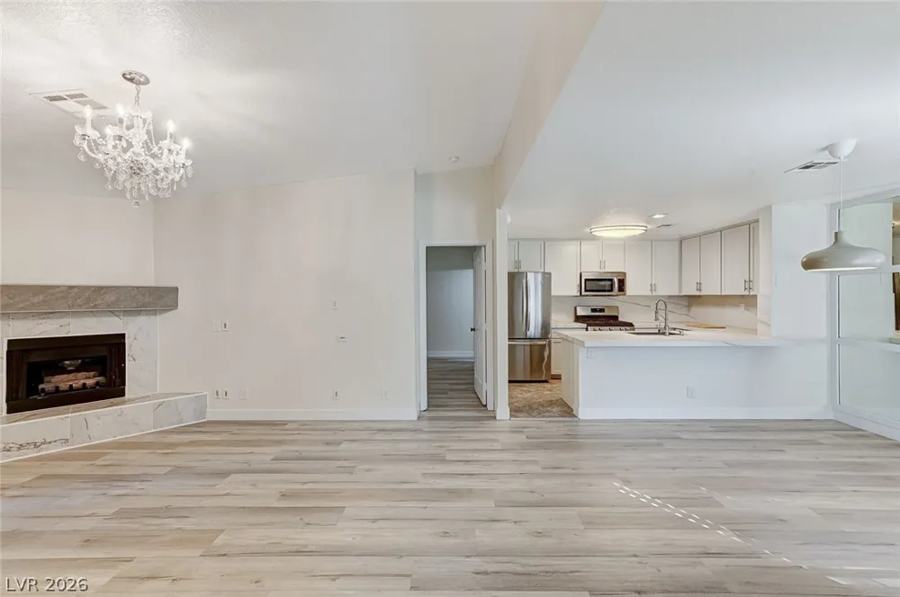 2633 S Durango Drive #201 Las Vegas, NV 89117
