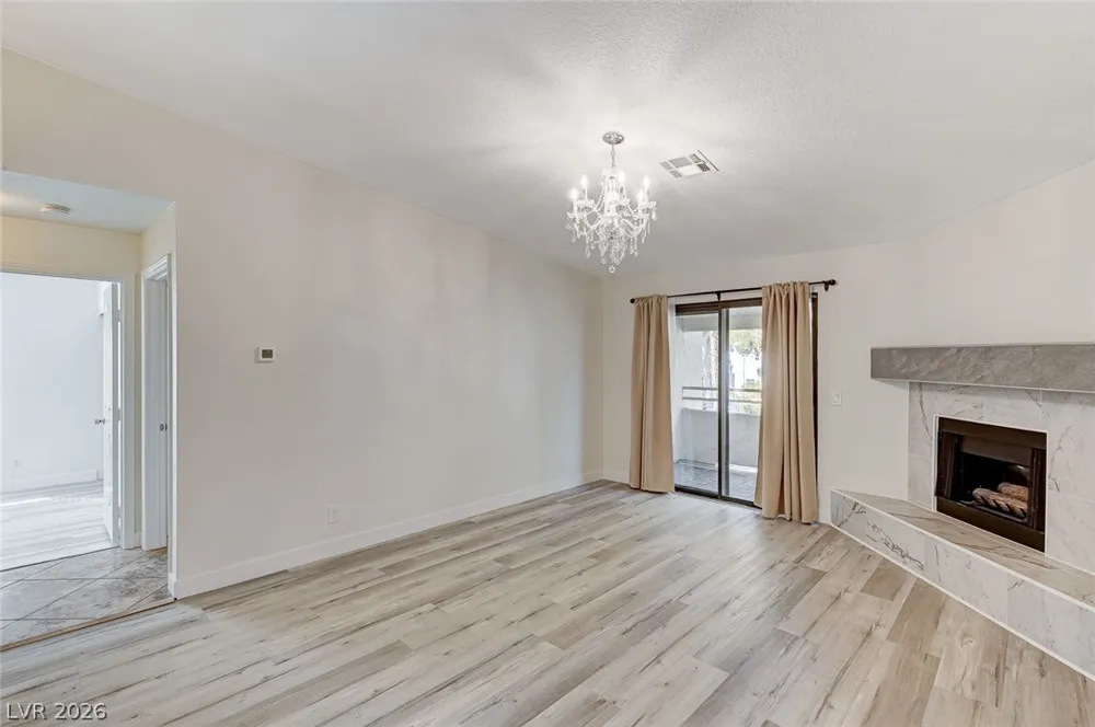 2633 S Durango Drive #201 Las Vegas, NV 89117
