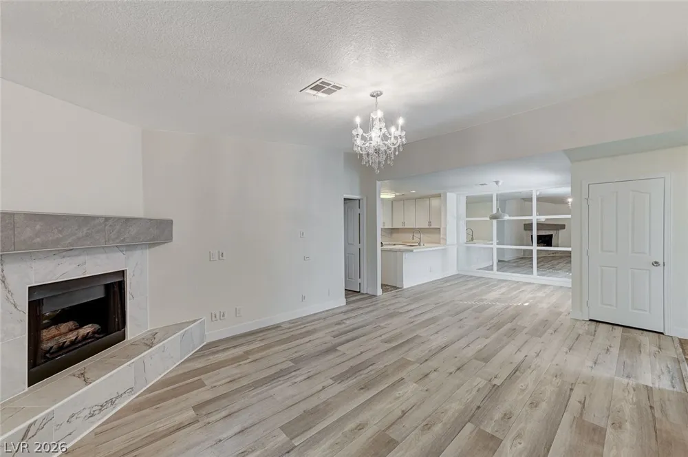 2633 S Durango Drive #201 Las Vegas, NV 89117