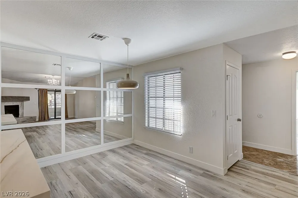 2633 S Durango Drive #201 Las Vegas, NV 89117