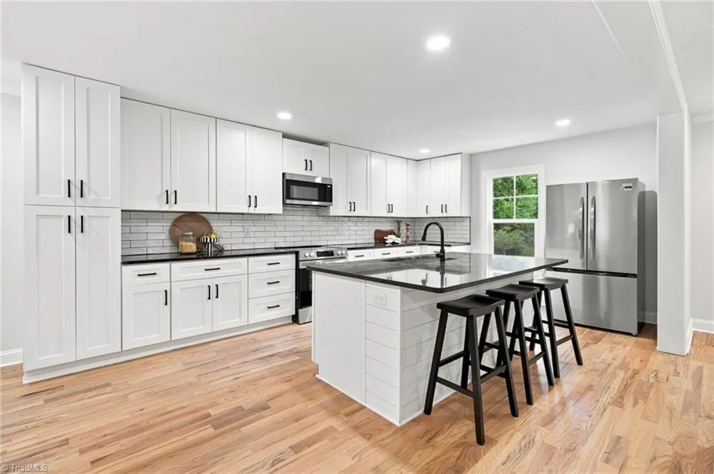 2102 Jareds Pond Road Pleasant Garden, NC 27313