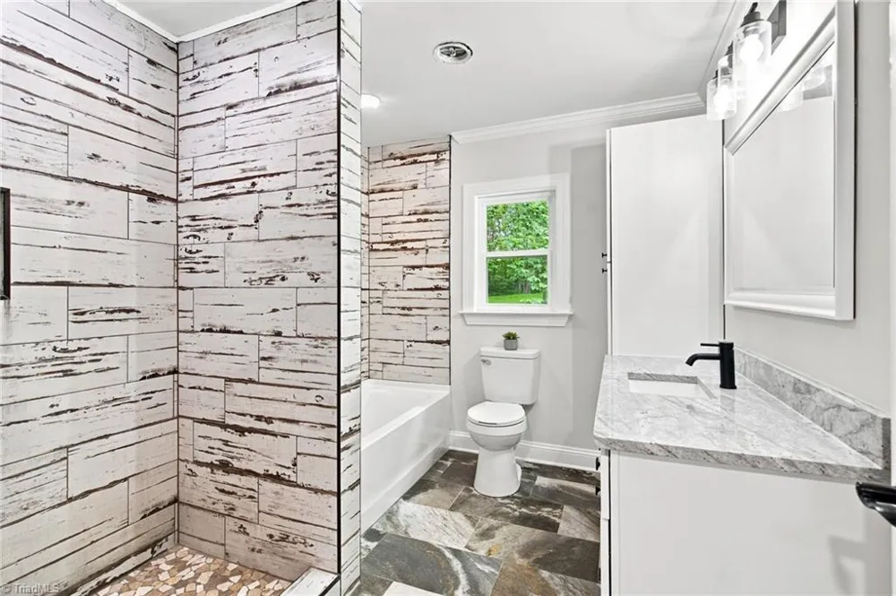 2102 Jareds Pond Road Pleasant Garden, NC 27313
