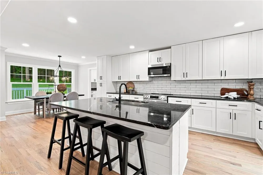 2102 Jareds Pond Road Pleasant Garden, NC 27313