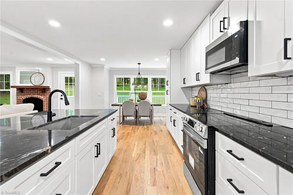 2102 Jareds Pond Road Pleasant Garden, NC 27313