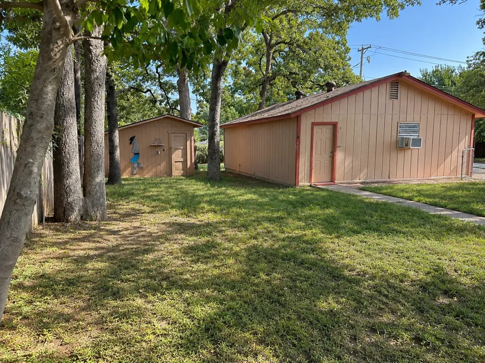 801 Paula Street Kennedale, TX 76060