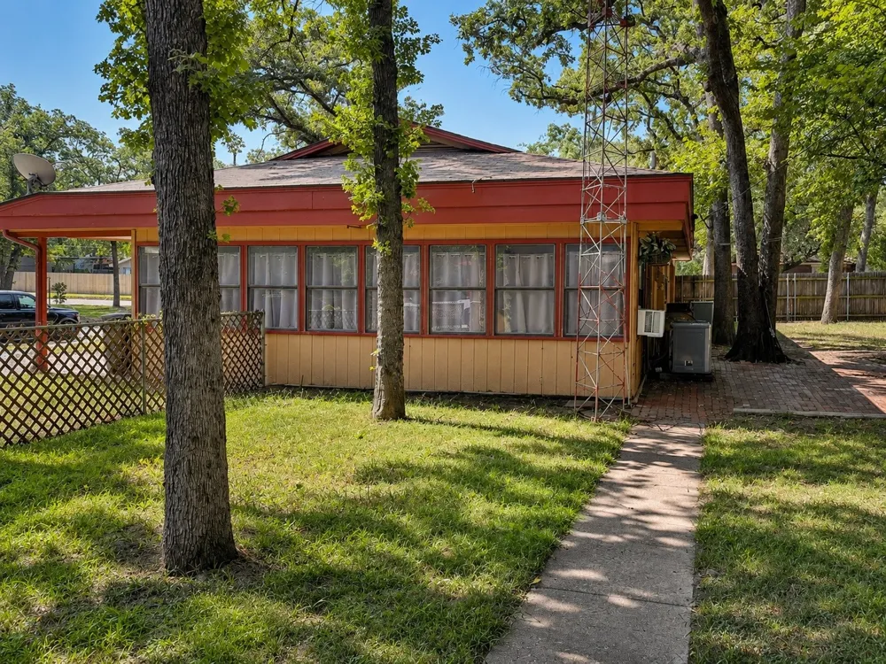 801 Paula Street Kennedale, TX 76060