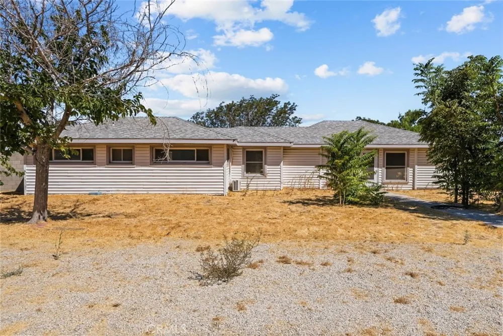 2321 W Avenue M4 Palmdale, CA 93551