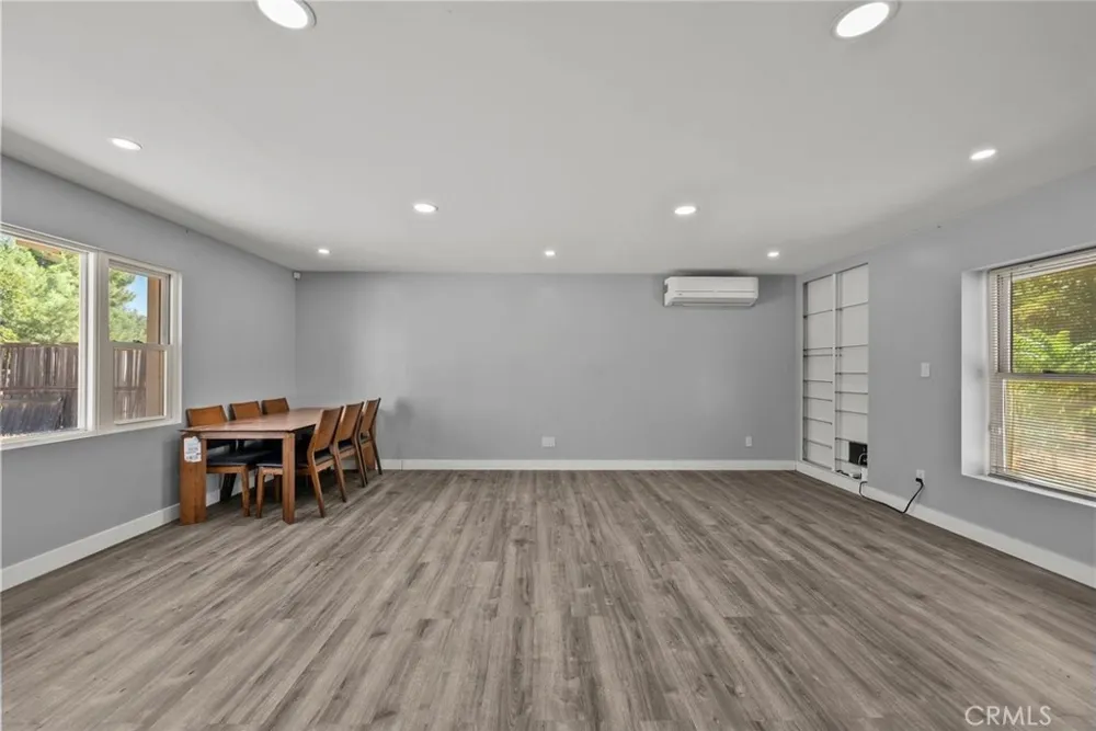 2321 W Avenue M4 Palmdale, CA 93551