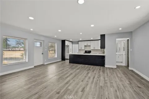 2321 W Avenue M4