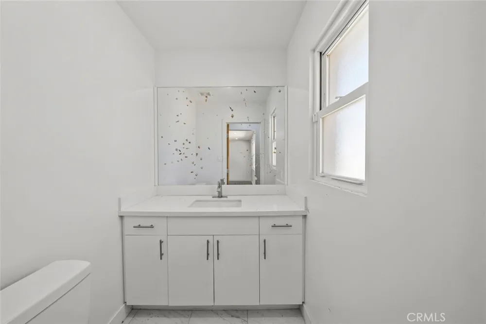 2321 W Avenue M4 Palmdale, CA 93551