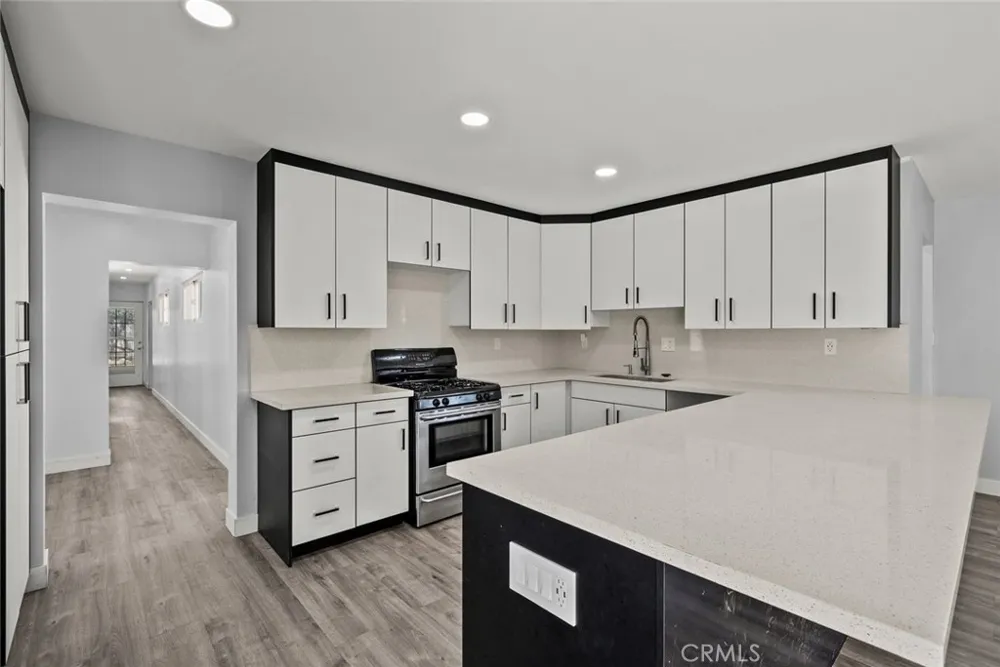 2321 W Avenue M4 Palmdale, CA 93551