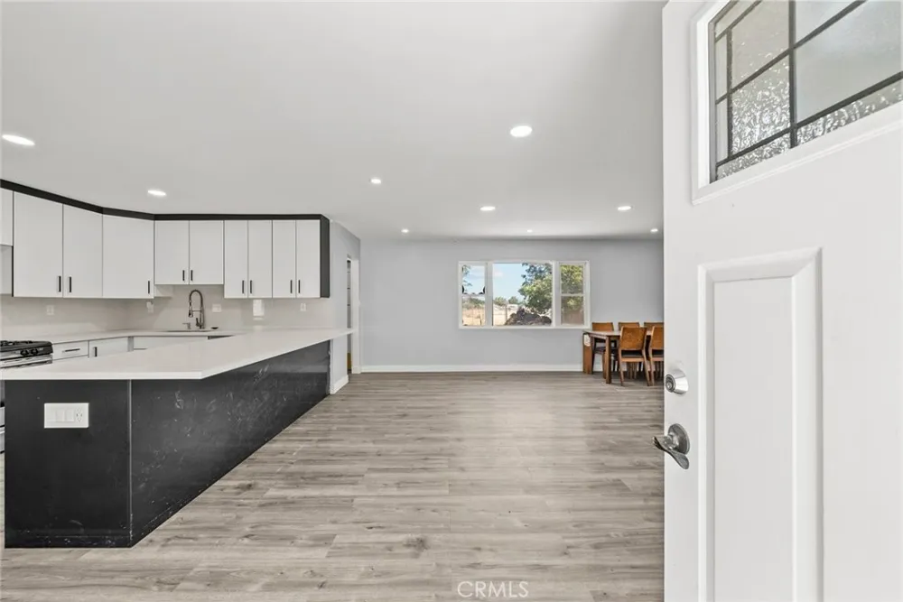 2321 W Avenue M4 Palmdale, CA 93551