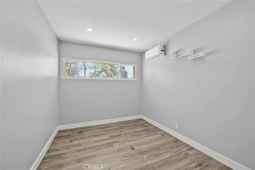 2321 W Avenue M4 Palmdale, CA 93551