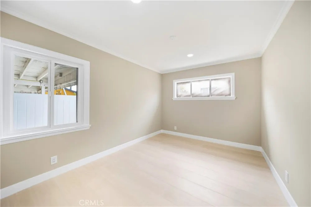 9183 Beachy Avenue Pacoima, CA 91331