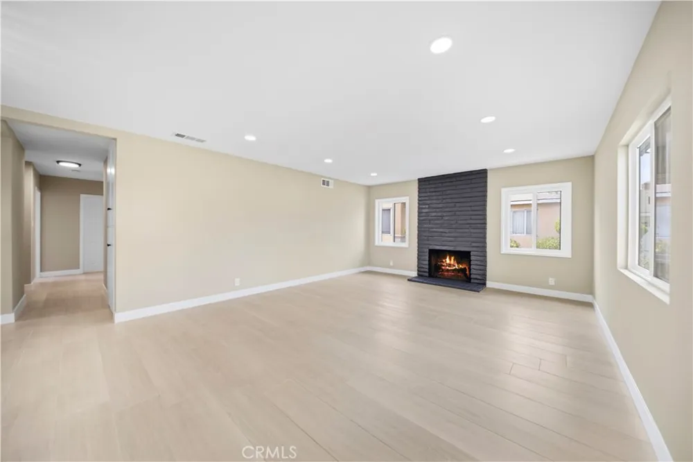 9183 Beachy Avenue Pacoima, CA 91331