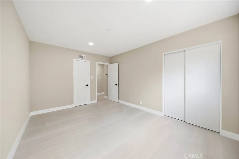 9183 Beachy Avenue Pacoima, CA 91331
