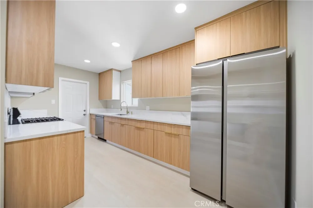 9183 Beachy Avenue Pacoima, CA 91331