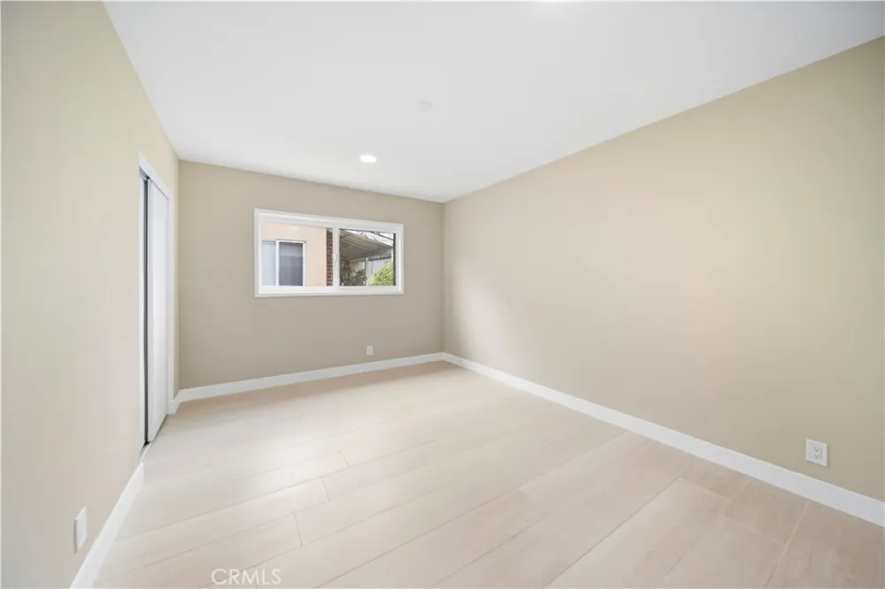 9183 Beachy Avenue Pacoima, CA 91331